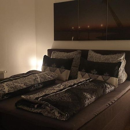 Seensucht & Urlaubstraeume, Ferienwohnung "Seerose" グロースレッシェン エクステリア 写真