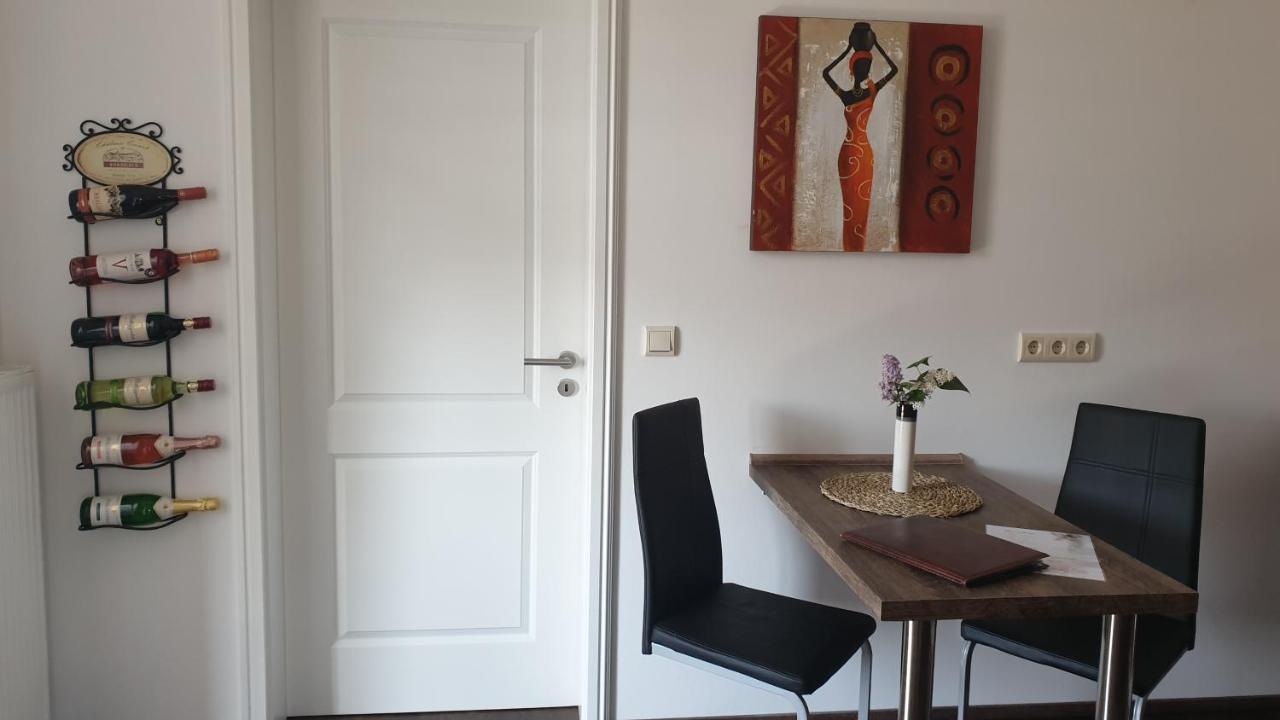 Seensucht & Urlaubstraeume, Ferienwohnung "Seerose" グロースレッシェン エクステリア 写真